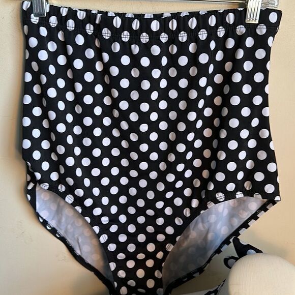 Swimsuits For All 2Pc Polka Dot Bathing Suit 20 - Picture 3 of 8